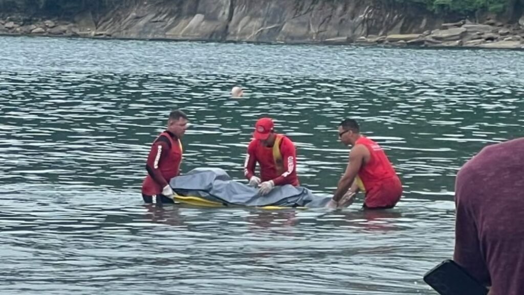 Após horas de buscas no mar, corpo de jovem é encontrado em Paraty